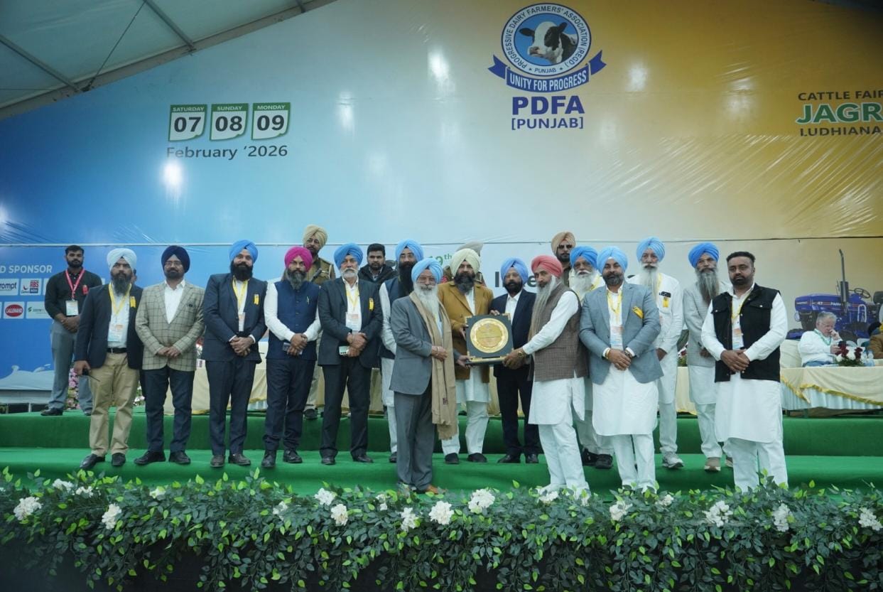 ਸਫ਼ਲਤਾ ਦੀ ਕਹਾਣੀ: ਭੁੱਲਰ ਭਰਾਵਾਂ ਦੀ ਮਿਹਨਤ ਨੂੰ ਪਿਆ ਬੂਰ; PDFA ਐਕਸਪੋ 'ਚ ਮਿਲਿਆ 'ਬੈਸਟ ਡੇਅਰੀ ਫਾਰਮ ਅਵਾਰਡ'